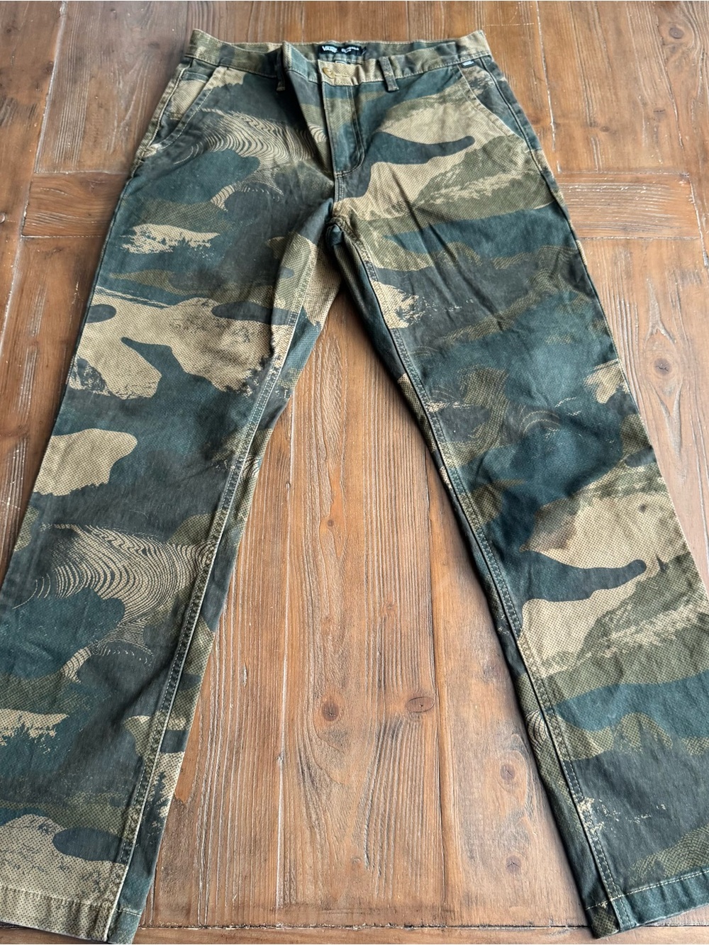 Vans Authentic Chino Relaxed Fit Camo Pants Size 31